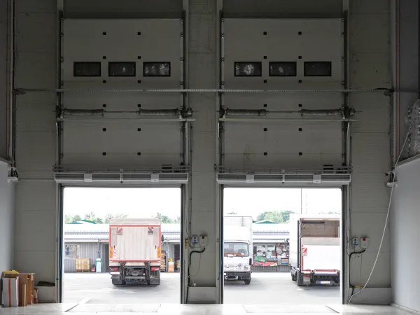 Commercial warehouse overhead doors